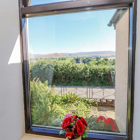1 Pennine View *